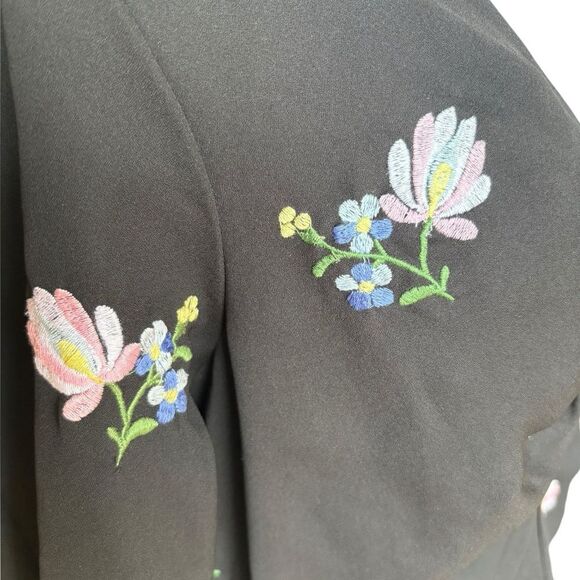ASOS Floral Embroidered Midi Dress Womens Size 10 Black NWOT - Picture 10 of 14